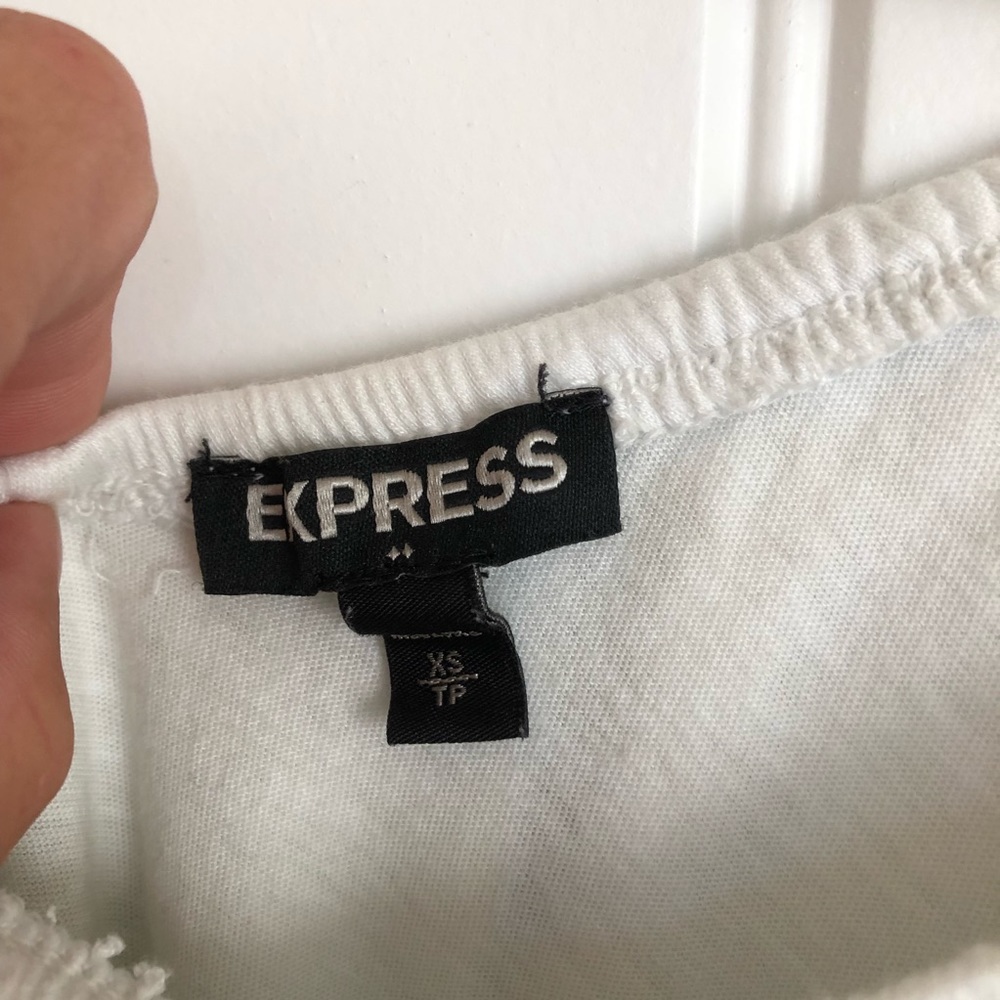 Express Ruffle Collar Too Size XS - Picture 2 of 3